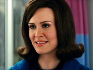 Sarah Paulson as ‘Vikki Hiller’ in “Down With Love”